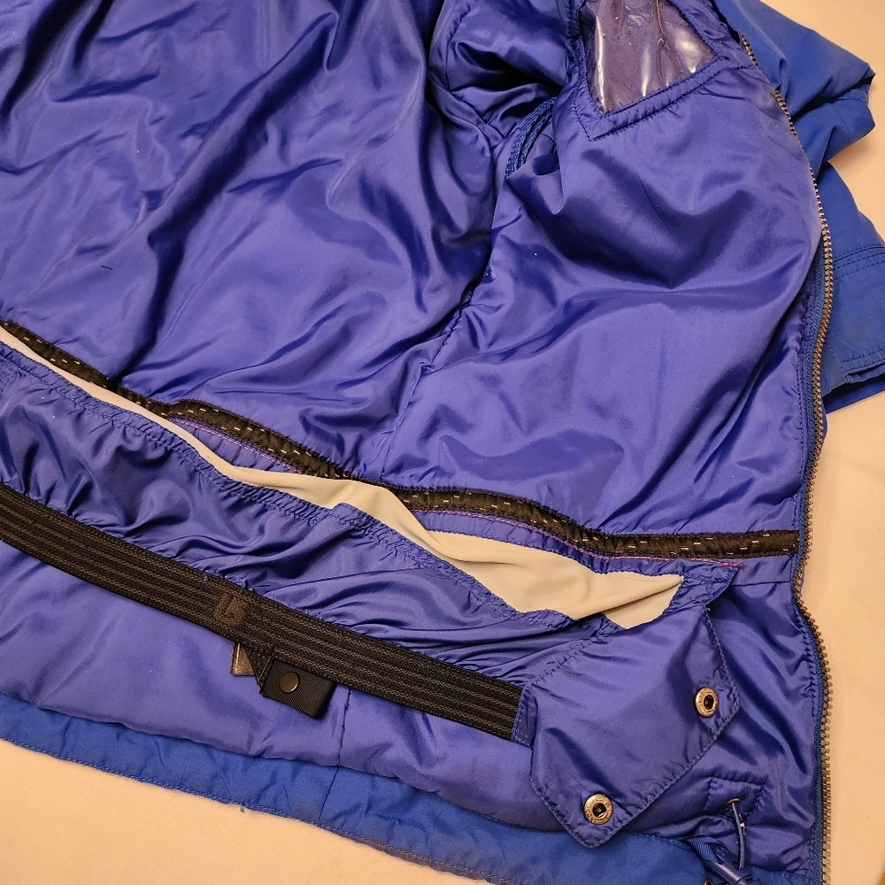 Burton Blue Snowboarding/ Ski Jacket - Picture 9 of 13